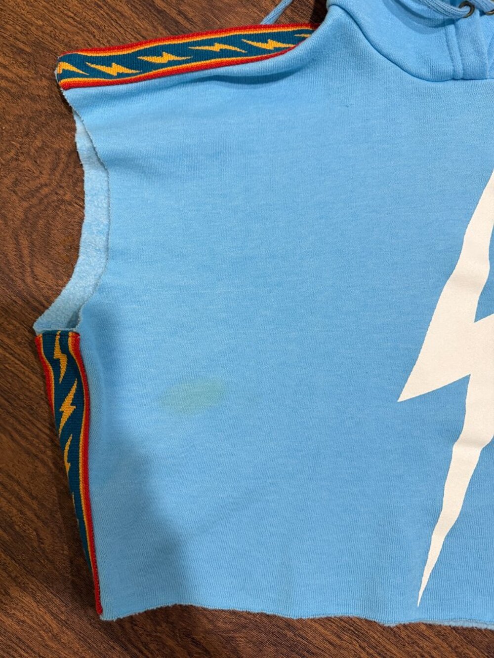 AVIATOR NATION - BOLT STRIPE SLEEVELESS RELAXED CROPPED PULLOVER HOODIE - SKY XS - Picture 11 of 12